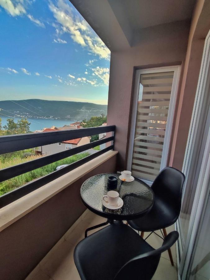 Appartement Elena à Herceg Novi Extérieur photo